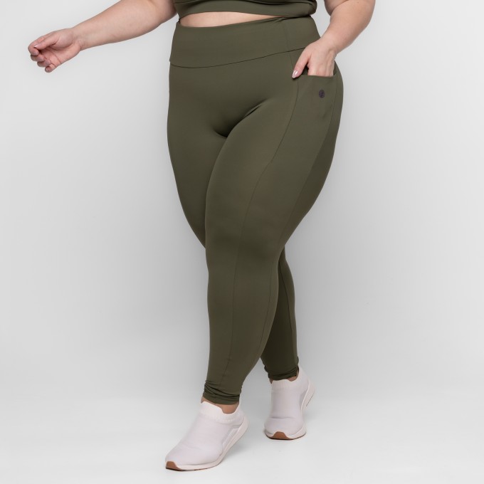 CALÇA LEGGING FITNESS PLUS SIZE LARAH COM BOLSOS KEEP MOVE