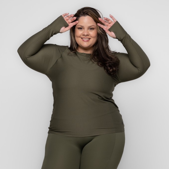 Blusa Fitness Plus Size Samanta Manga Longa com Dedinho